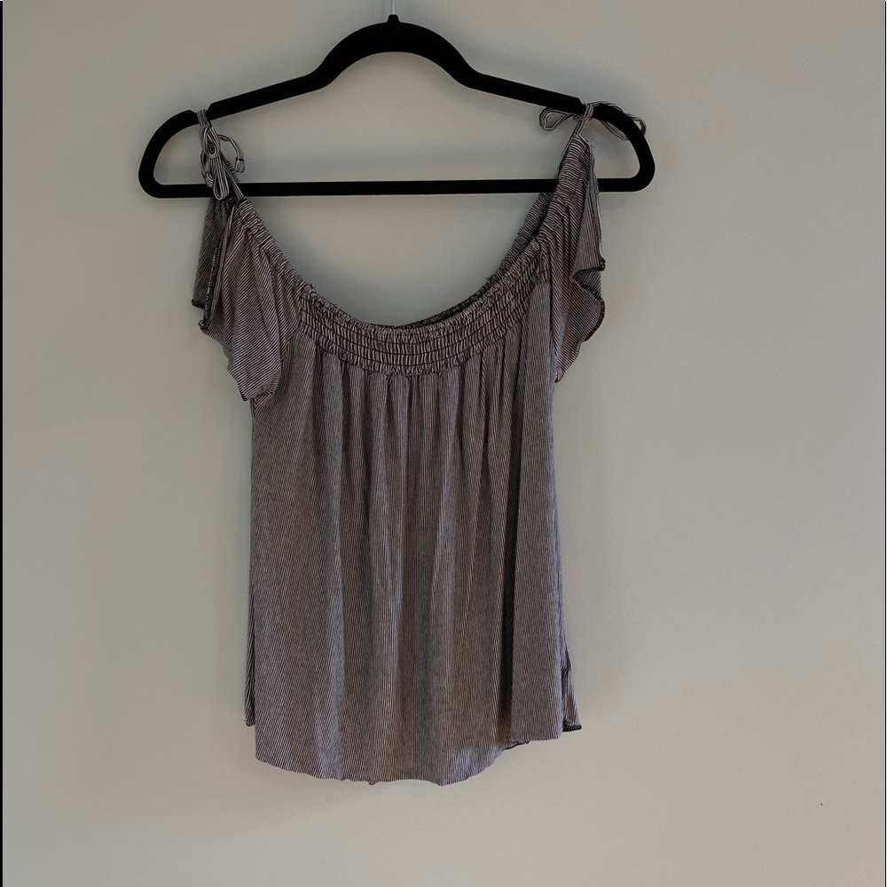 American Eagle Soft & Sexy Tie-Up Sleeves Top
